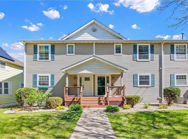 712 Stewart Avenue, Saint Paul, MN 55102