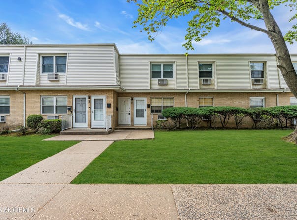 73 White Street, Eatontown, NJ 07724