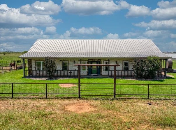 2460 Wranglers Retreat, Wichita Falls, TX 76310