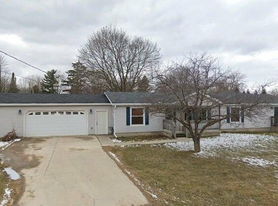 3048 Vineland Avenue, Burton, MI 48519