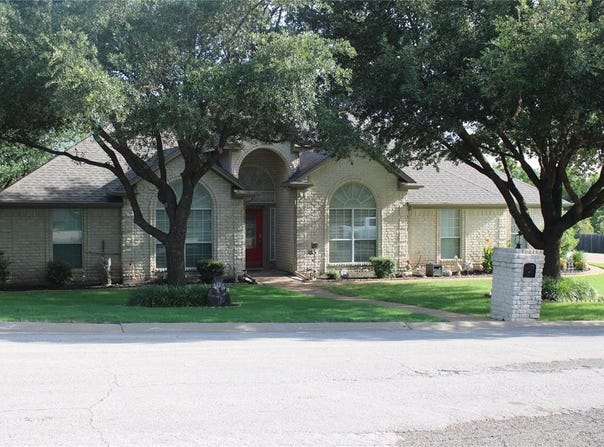 404 Baker Lane, Robinson, TX 76706