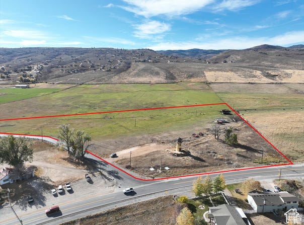 1923 S BEAR LAKE Blvd, Garden City, UT 84028