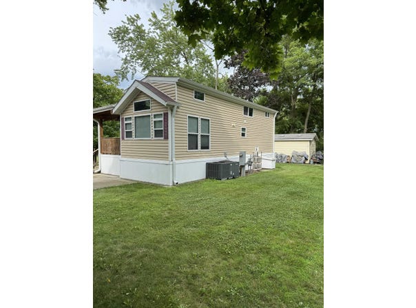 414 Skyline Drive, Edgerton, WI 53534
