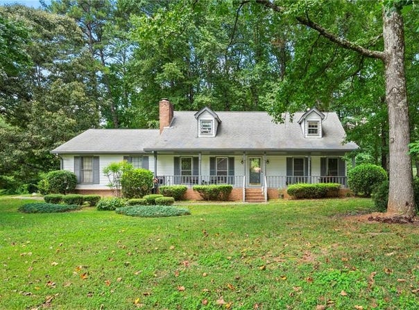 4665 Redspruce Drive SW, Lilburn, GA 30047