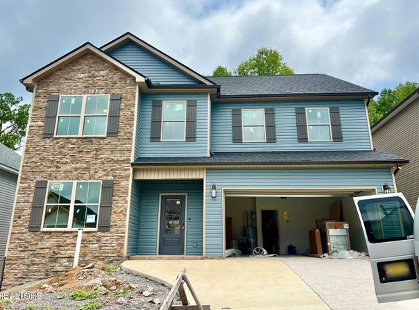 1204 Madison Oaks Rd, Knoxville, TN 37924