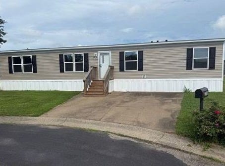 2416 HARBOUR TOWN CT, EVANSVILLE, IN 47715