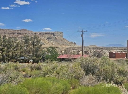 933 S Freedom Way, Big Water, UT 84741