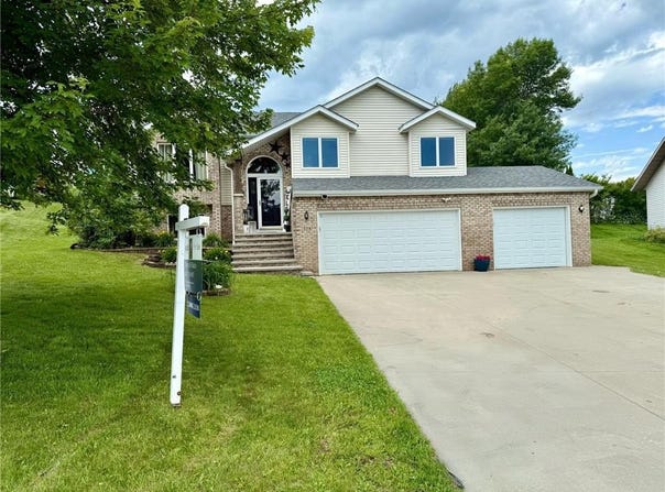 328 NW 10th Street NW, Byron, MN 55920