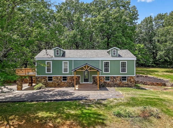 9607 N Farm Road 187, Fair Grove, MO 65648