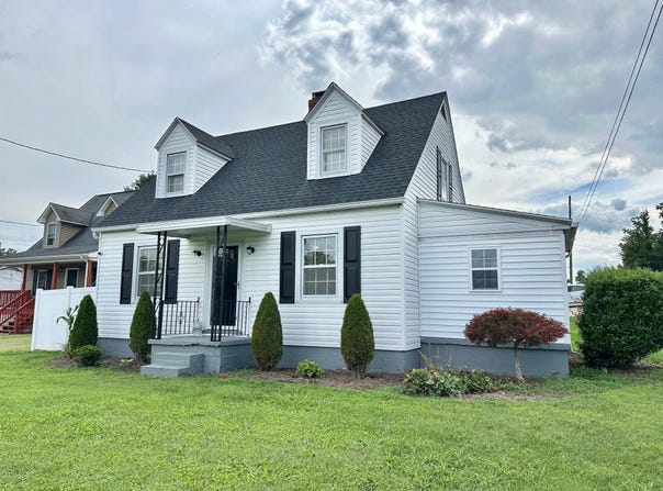 312 FRONTIER DR, STAUNTON, VA 24401