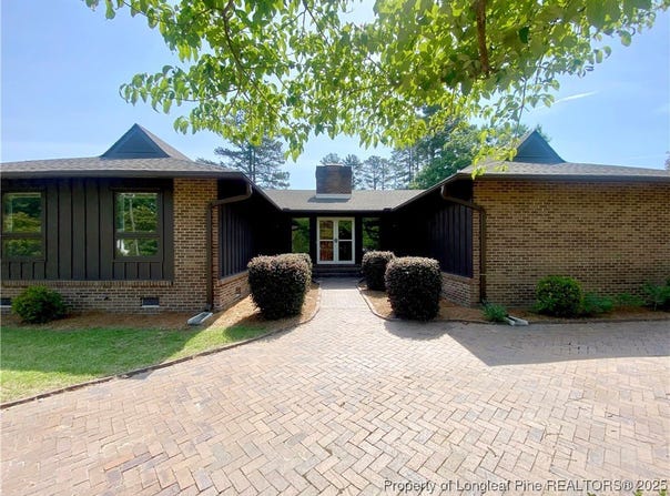 4207 Aldwych Street, Lumberton, NC 28358