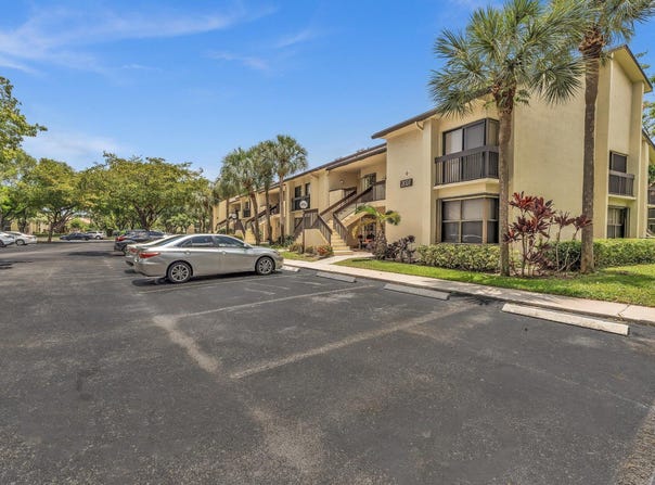 2027 SW 15th Street, Deerfield Beach, FL 33442