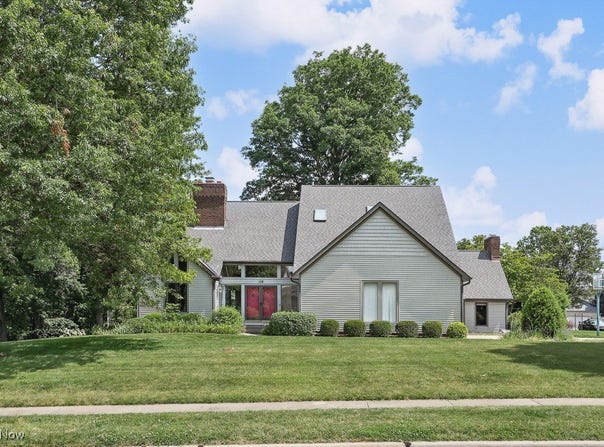 118 Steeplechase Lane, Munroe Falls, OH 44262