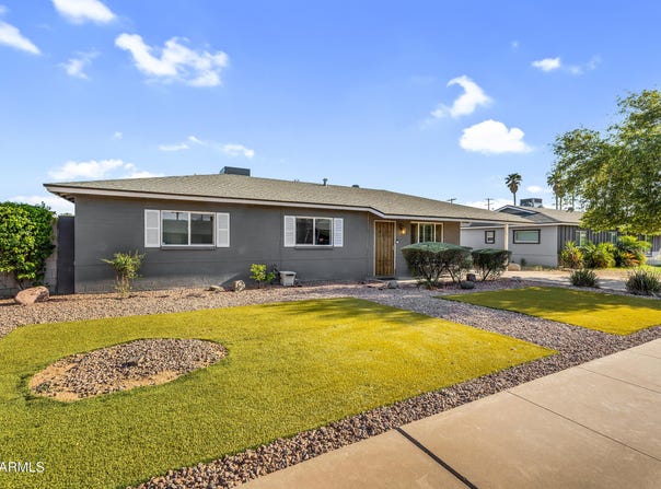 2715 E EDGEMONT Avenue, Phoenix, AZ 85008