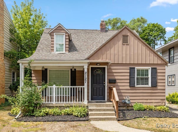 2127 Paris Avenue SE, Grand Rapids, MI 49507
