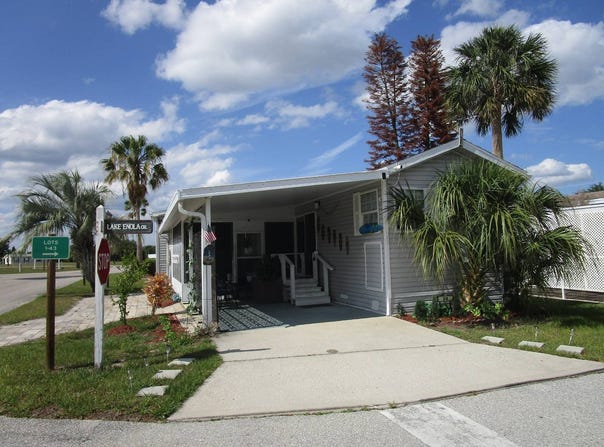 200  Devault St, Umatilla, FL 32784
