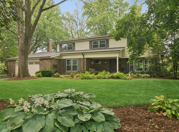 870 Georgetowne Lane, Barrington, IL 60010