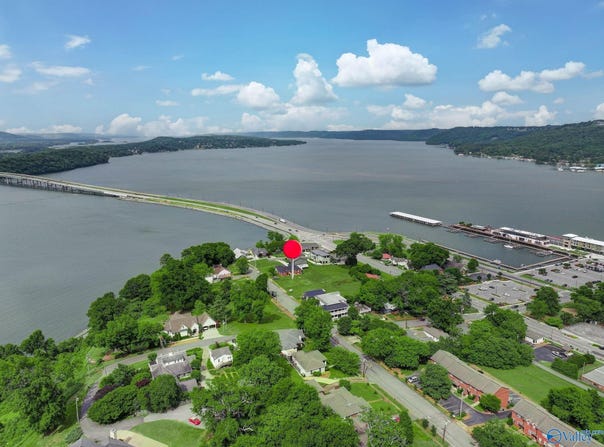 245 Hill Avenue, Guntersville, AL 35976