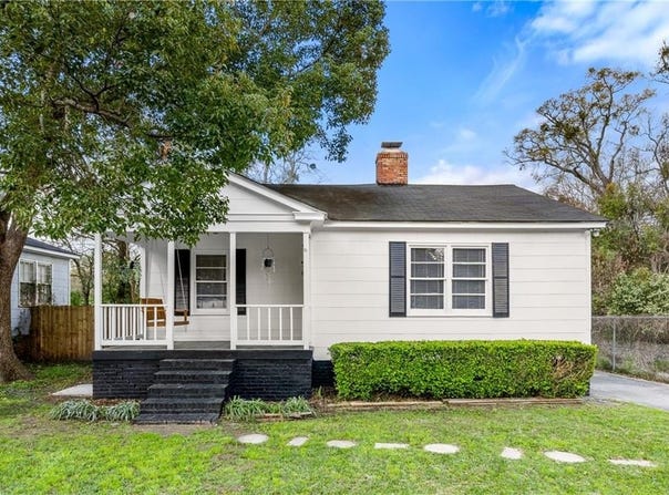 208 Pinehill Drive, Mobile, AL 36606