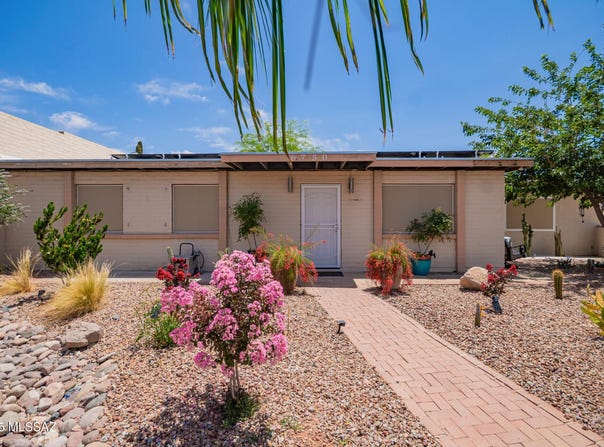6750 E Barrow Street, Tucson, AZ 85730