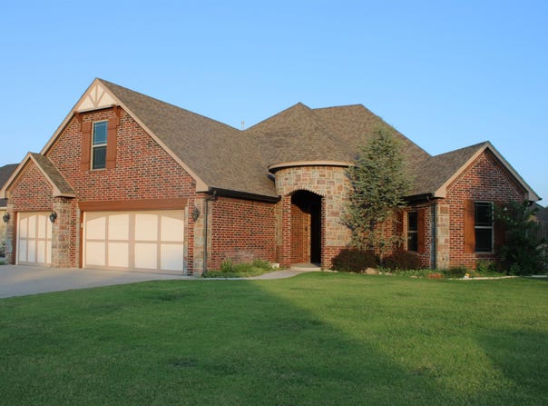 2509 Braxton Dr, Woodward, OK 73801