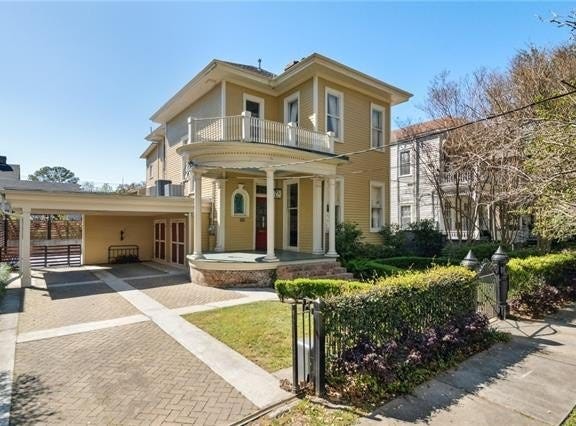 1114 PENISTON Street, New Orleans, LA 70115