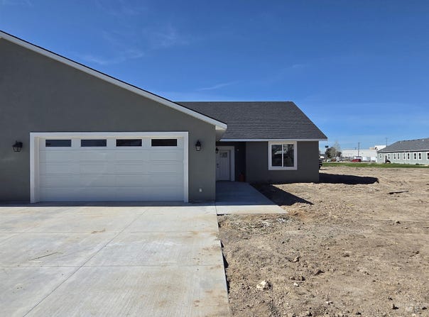40 Lakeside Loop, Burley, ID 83318