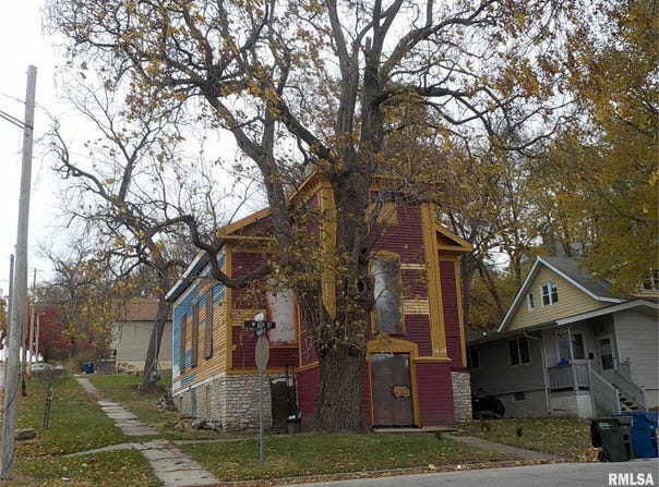 830 W 6TH Street, Davenport, IA 52802-3429