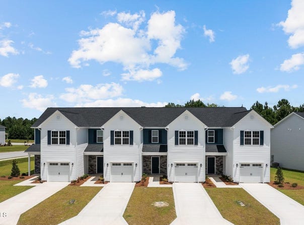 207 Verrazzano Lane, Jacksonville, NC 28546