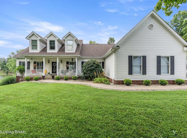 1950 Crystal Dr, La Grange, KY 40031