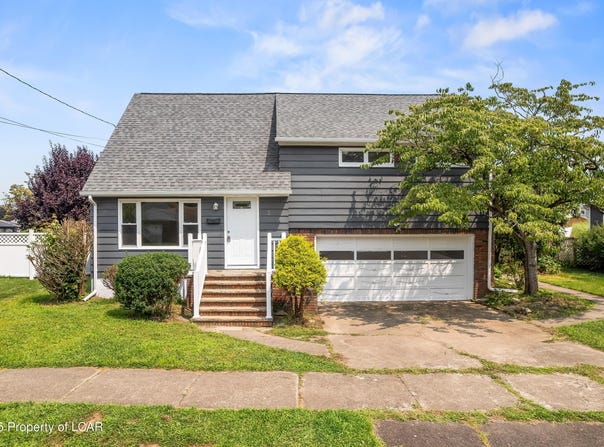 31 Clark Street, Wyoming, PA 18644