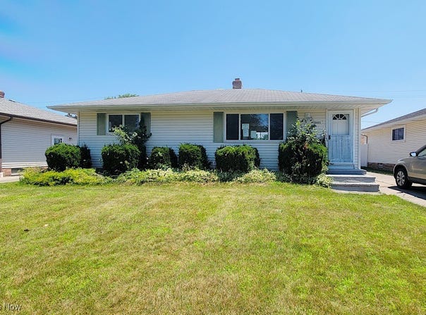 6401 Schaaf Drive, Brook Park, OH 44142