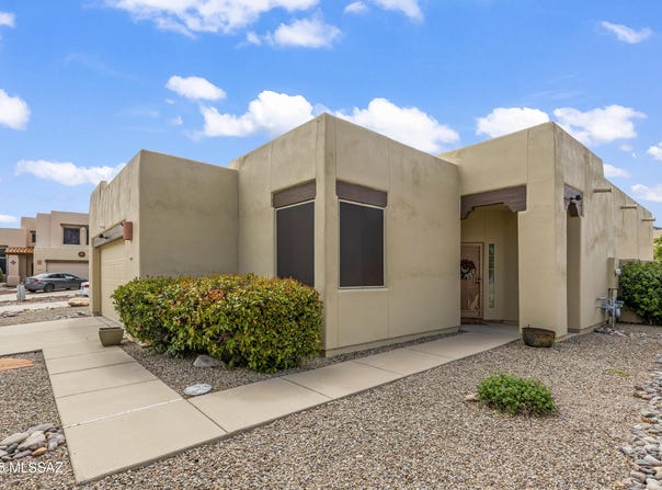 1299 W Seep Willow Place, Tucson, AZ 85737