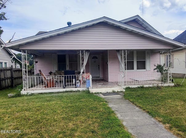 118 E Caldwell Ave, Knoxville, TN 37917