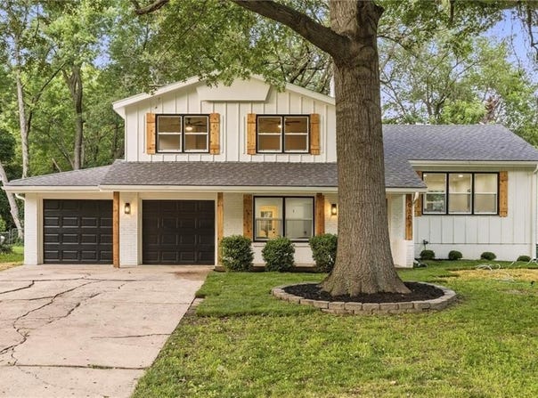 9303 Hayes Drive, Overland Park, KS 66212