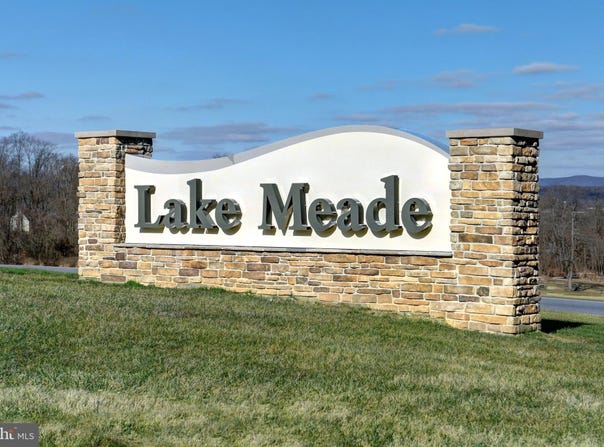 430 LAKE MEADE DRIVE, EAST BERLIN, PA 17316