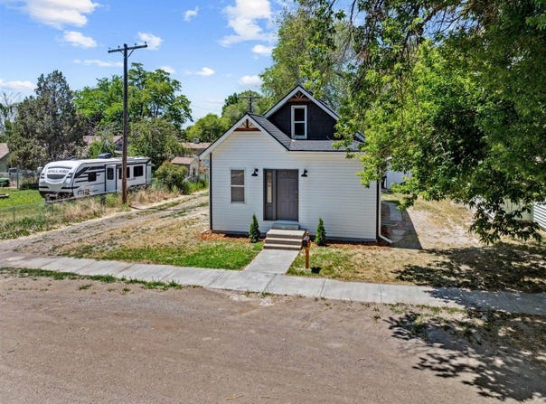 332 Arthur Street, American Falls, ID 83211