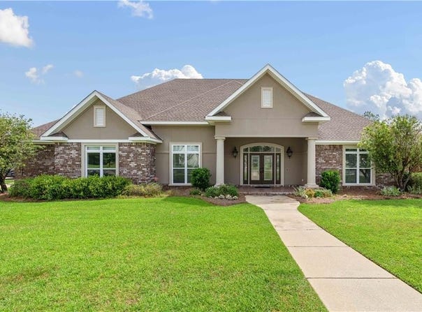 5683 Riverwood Circle E, Theodore, AL 36582