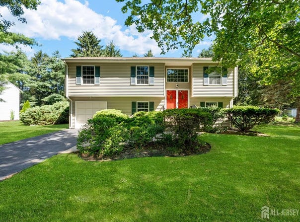 45 Linden Lane, Plainsboro, NJ 08536