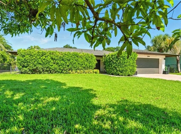 2491 43rd, NAPLES, FL 34116