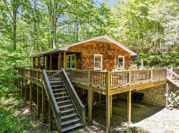 823 Turtle Creek Road, Sylva, NC 28779