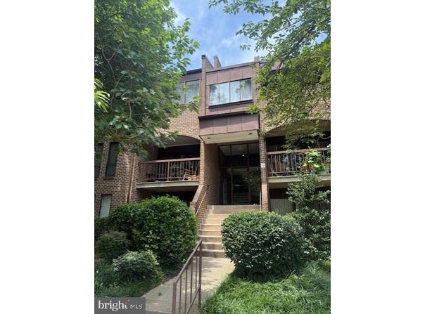 11260 CHESTNUT GROVE SQ #338, RESTON, VA 20190