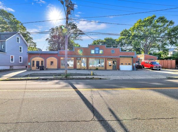 43 Jay Street, New London, CT 06320