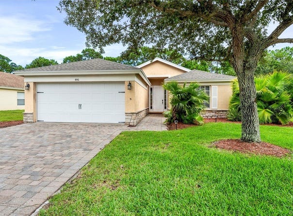 446 Lexington Avenue SW, Vero Beach, FL 32962
