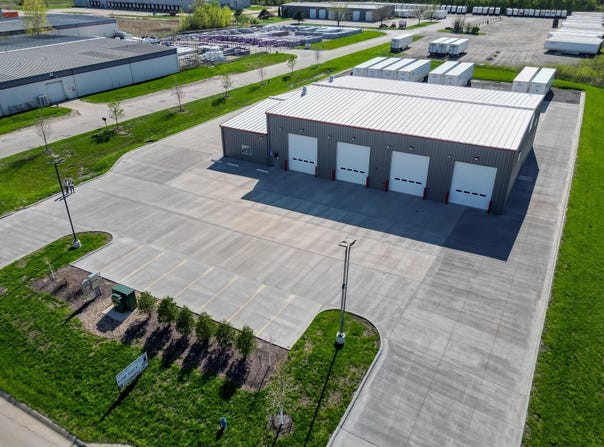 2317 Northeast Drive, Waterloo, IA 50703