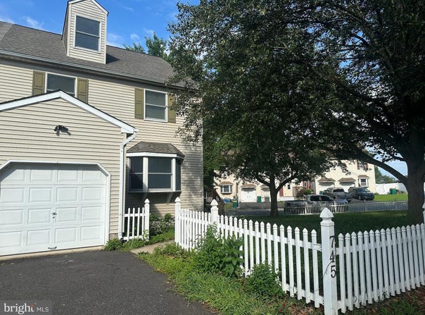 745 CEDAR COURT, RED HILL, PA 18076