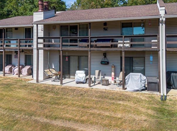 328 Champion Hills, Kuttawa, KY 42055