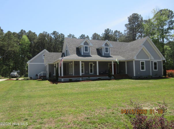 141 W Mobile Road, Harbinger, NC 27941