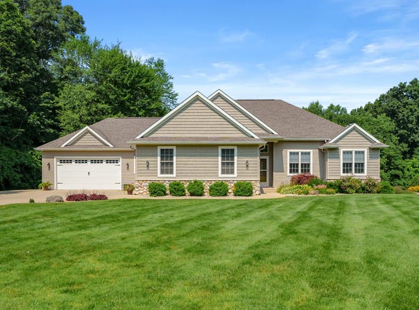 5218 Tillman Drive, Kalamazoo, MI 49009