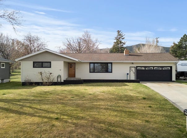 2215 E 6th Avenue, Helena, MT 59601